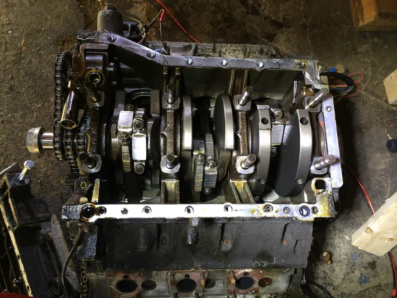 Engine Without Lower Crankcase